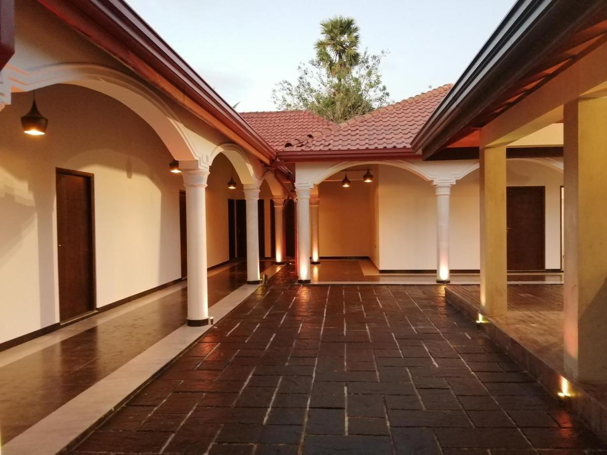 Taj Residence Puttalam Kültér fotó